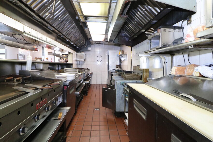 More Photos Of 116 Indiana St, Punxsutawney Restaurant For Sale