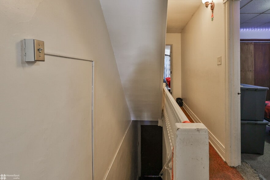 More Photos Of 220 S Madison St, Allentown Specialty For Sale