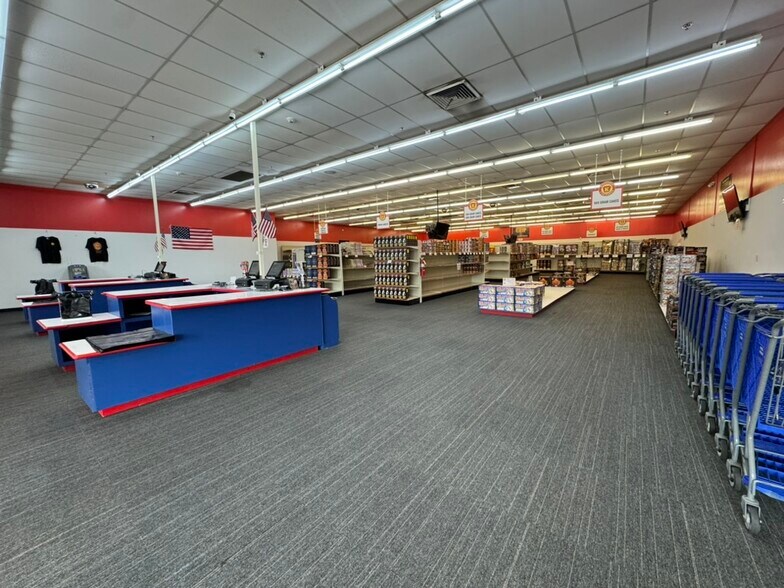 More Photos Of 651 Carey Ave, Hanover Township Freestanding For Lease