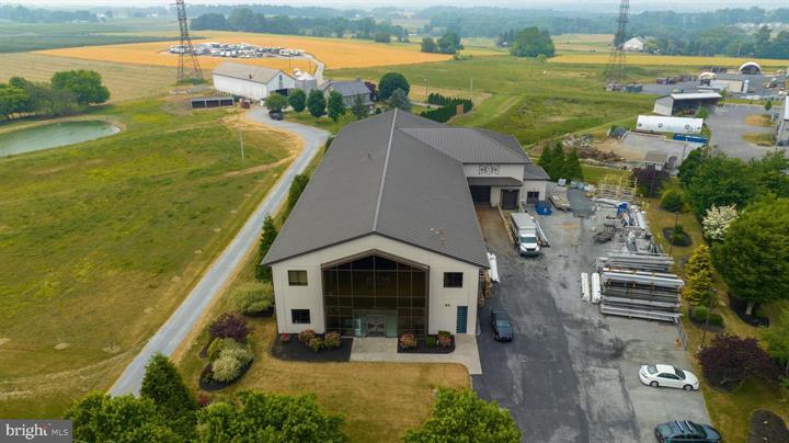 More Photos Of 206 W Kendig Rd, Willow Street Warehouse For Sale