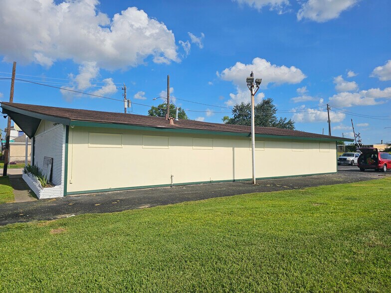 More Photos Of 6626 Capitol St, Houston Restaurant For Sale