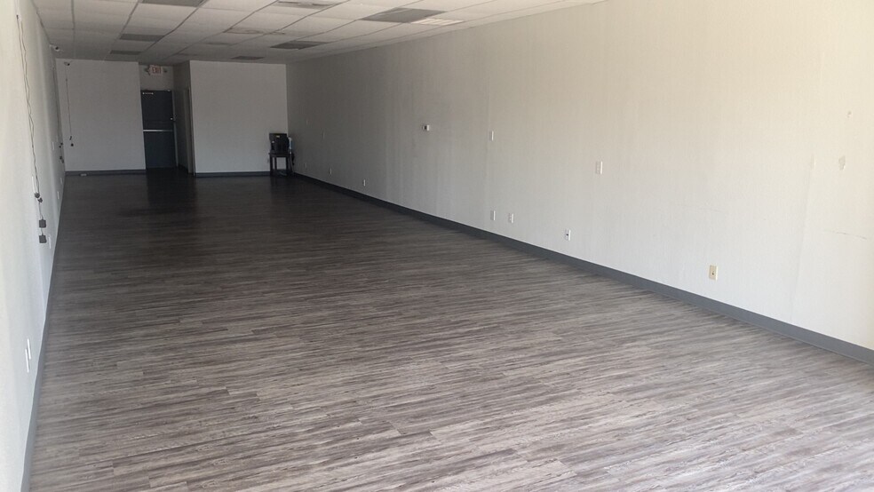 More Photos Of 6420 Denton Hwy, Watauga Unknown For Lease