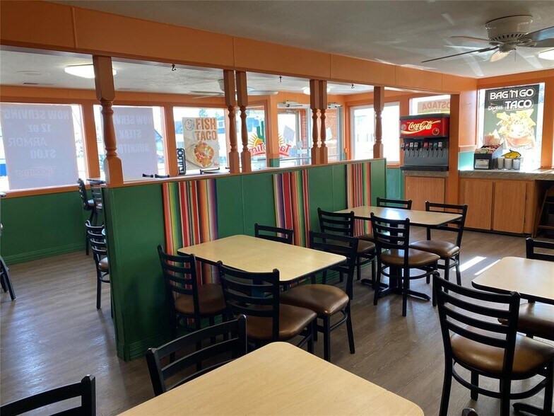 More Photos Of 421 E Commercial Ave, Anaconda Fast Food For Sale
