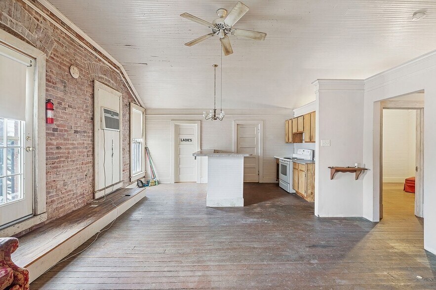 More Photos Of 107 E Main St, Eagle Lake Specialty For Sale