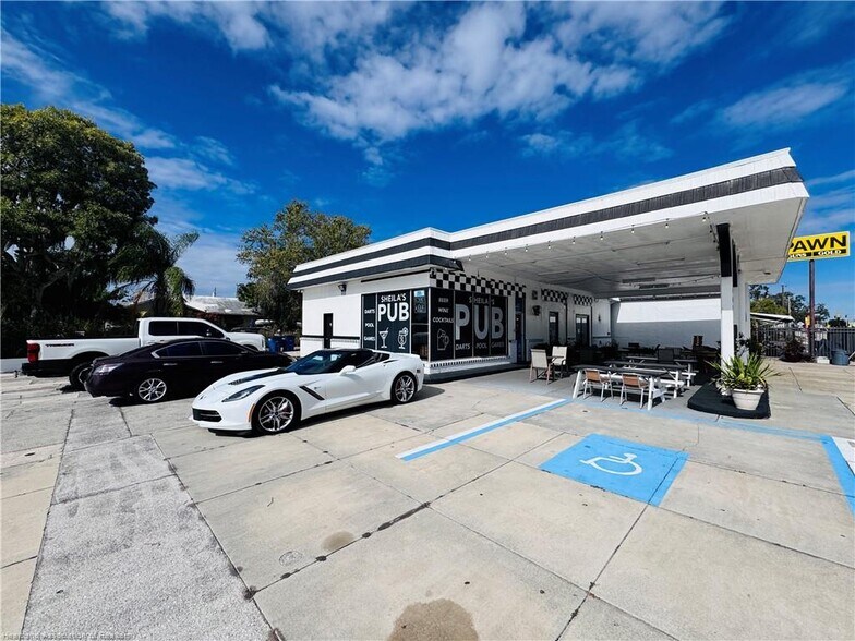 More Photos Of 407 N Ridgewood Dr, Sebring Convenience Store For Sale
