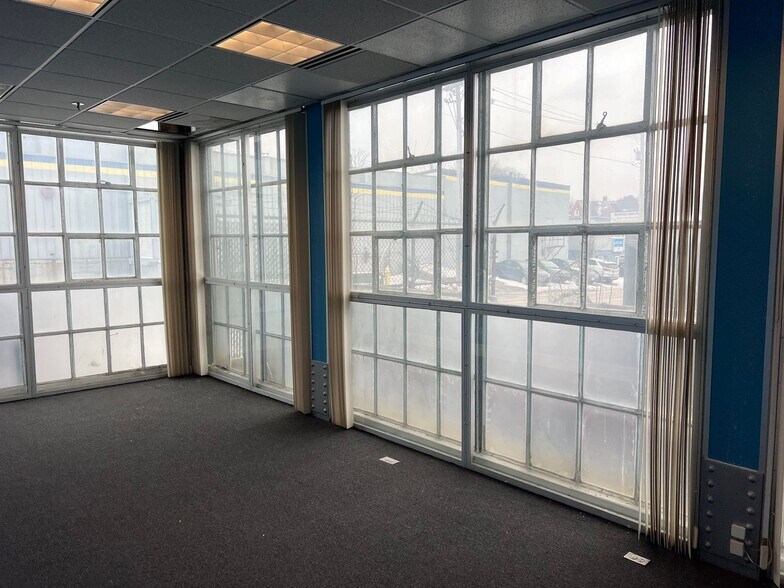 More Photos Of 100 Barber Ave, Worcester Office For Sale