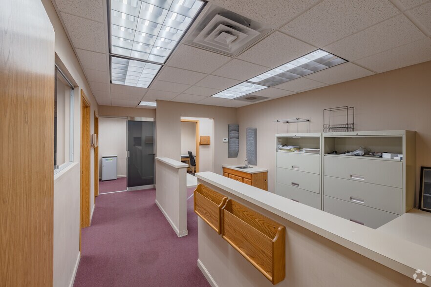 More Photos Of 27253 Van Dyke Ave, Warren Medical For Sale