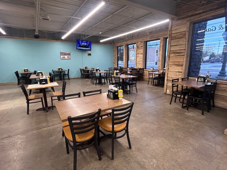 More Photos Of 615 N Main St, Mitchell General Retail For Sale