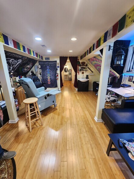 More Photos Of 32191 Nassau Rd, Lewes General Retail For Lease