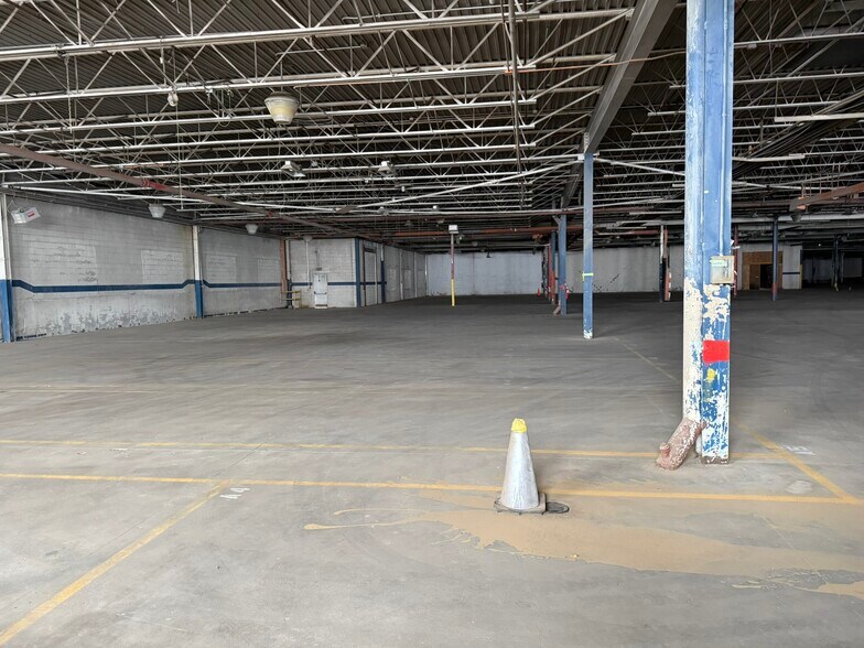 More Photos Of 73 Neale Rd, Vienna Warehouse For Lease