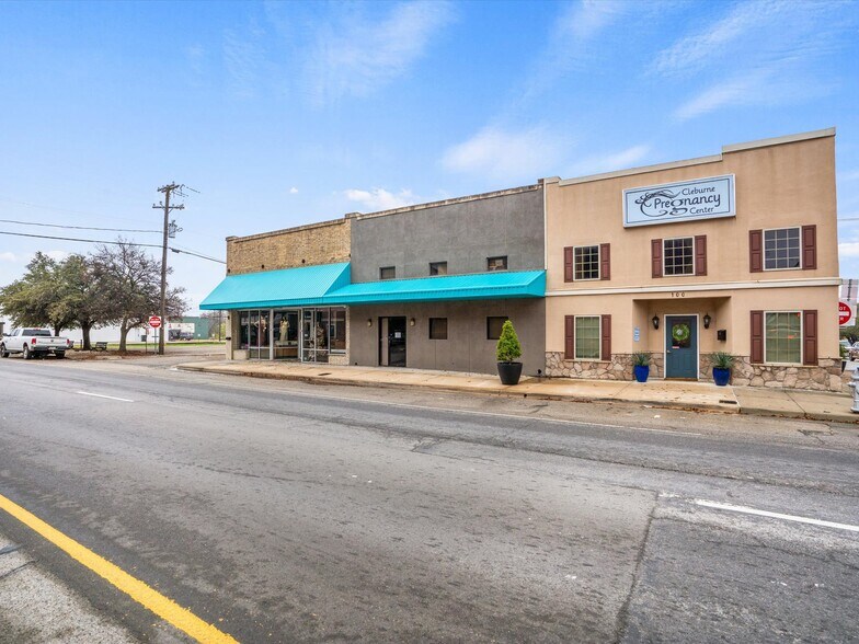 More Photos Of 104 S Main St, Cleburne Office For Sale