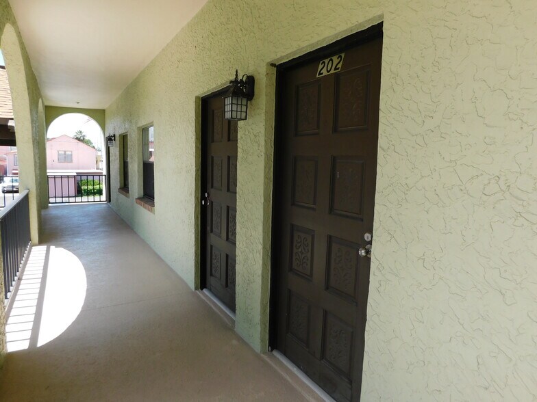 More Photos Of 319 River Edge Blvd, Cocoa Office For Lease