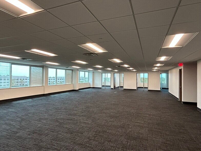 More Photos Of 4600 Touchton Rd E, Jacksonville Office For Lease