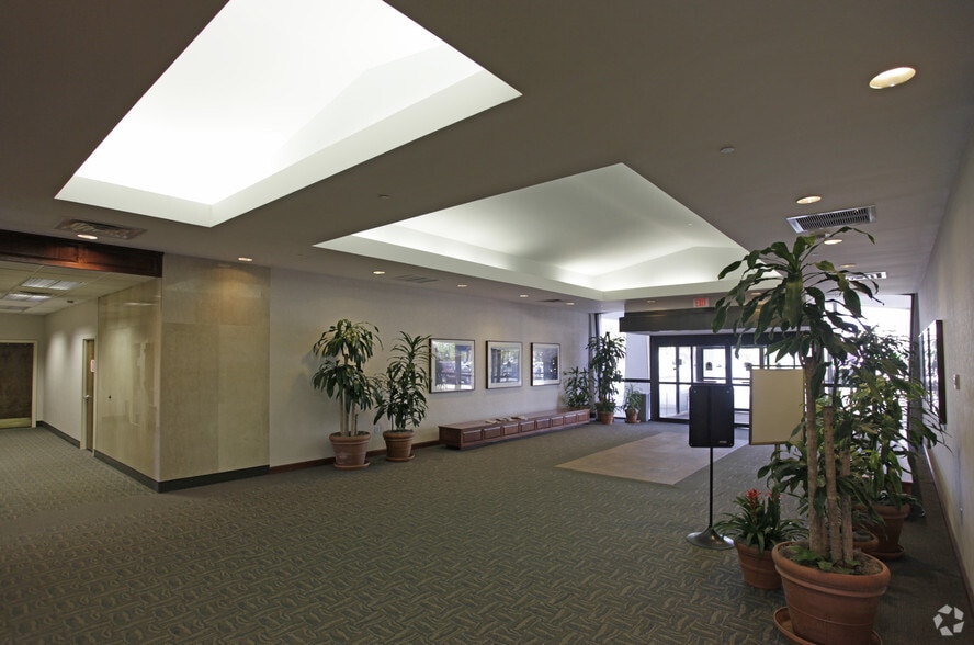 More Photos Of 1040 Kings Hwy N, Cherry Hill Office For Lease