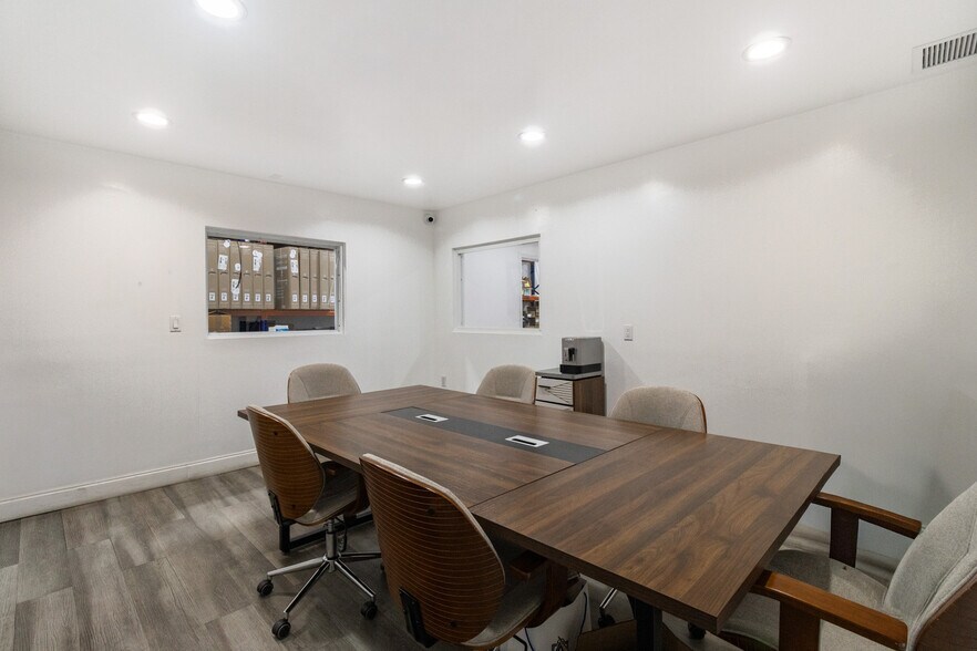 More Photos Of 3317-3347 NW 74th Ave, Miami Warehouse For Sale