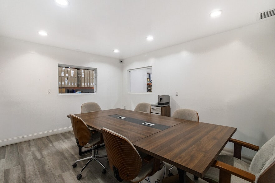 More Photos Of 3337 NW 74th Ave, Miami Warehouse For Sale