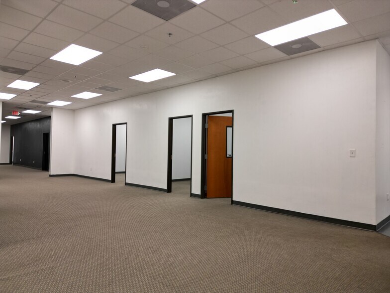 More Photos Of 3488 E Long Ave, Fort Worth Warehouse For Lease
