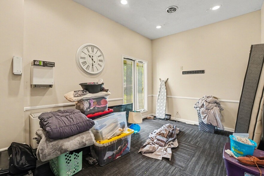 More Photos Of 4431 N 60th Ave, Omaha Office Residential For Sale