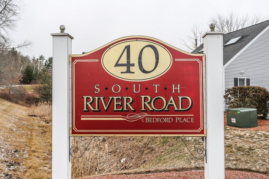 More Photos Of 40 S River Rd, Bedford Medical For Lease