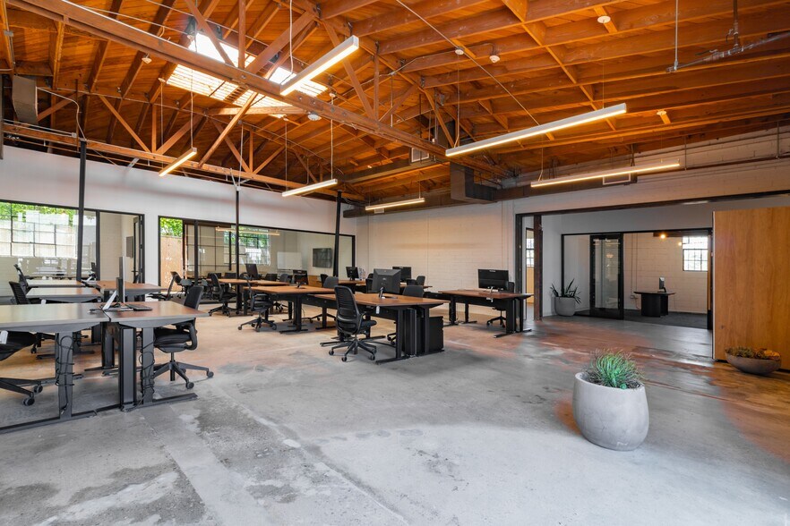 More Photos Of 5920-5924 Blackwelder St, Culver City Office For Lease