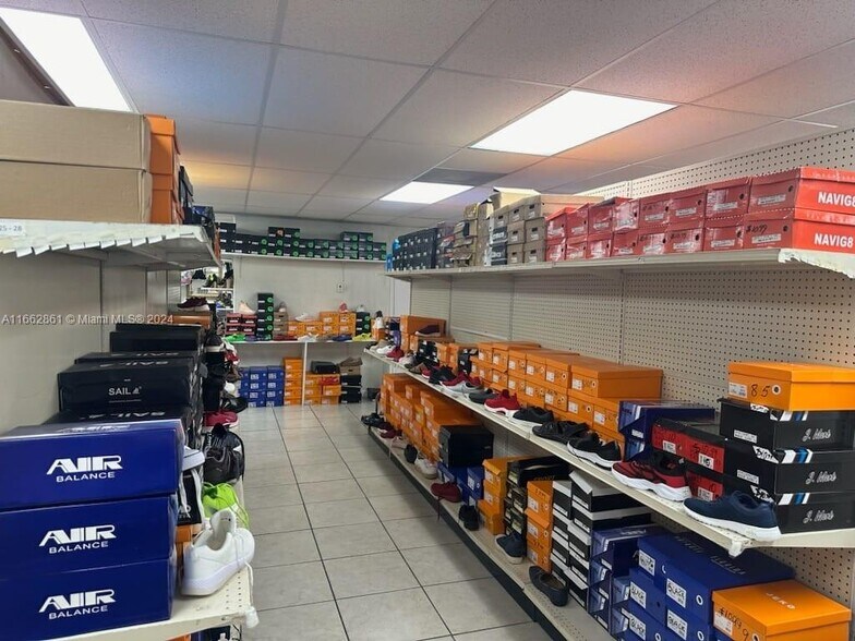More Photos Of 1767 W 37th St, Hialeah Warehouse For Sale