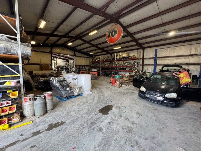 More Photos Of 7670 S Siwell Rd, Byram Warehouse For Sale