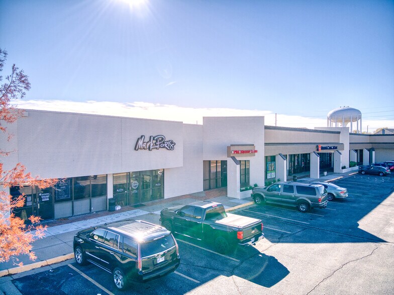 More Photos Of 2120-2140 N Woodlawn St, Wichita Unknown For Lease