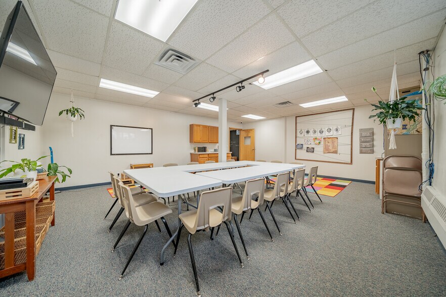 More Photos Of 1331 High Ave, Oshkosh Religious Facility For Sale