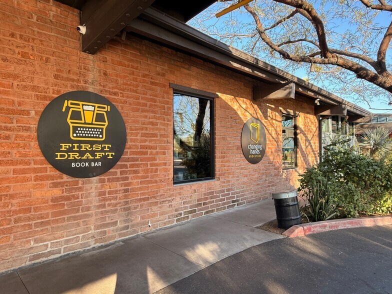 More Photos Of 300 W Camelback Rd, Phoenix Storefront Retail Office For Sale