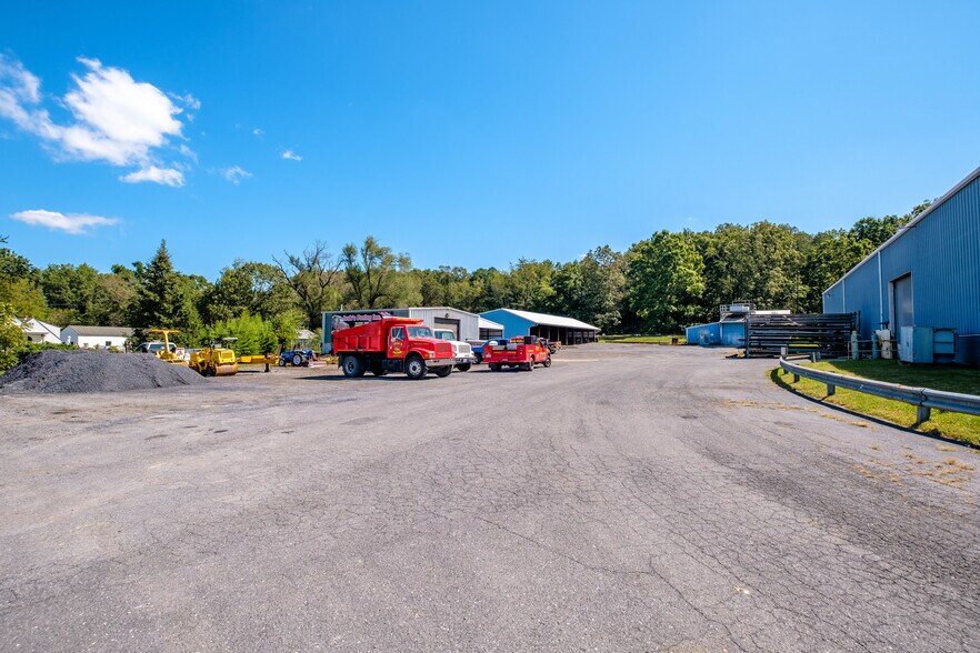 More Photos Of 51 E Side Hwy, Waynesboro Warehouse For Sale