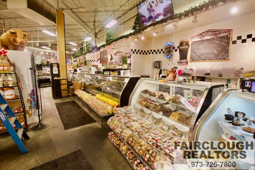 More Photos Of 182 US Highway 206, Flanders General Retail For Sale