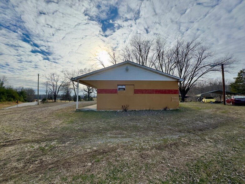 More Photos Of 4075 York Hwy, Gainesboro Convenience Store For Sale