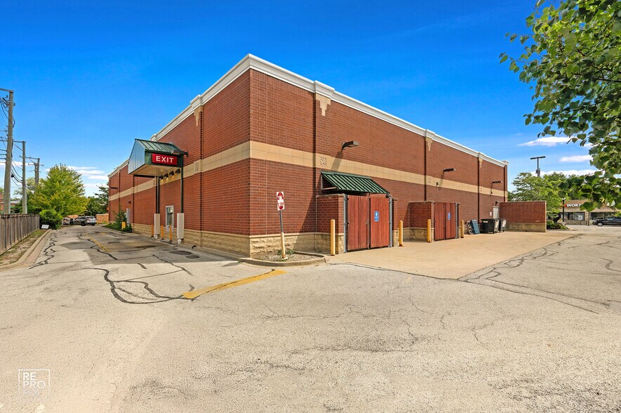 More Photos Of 3220 W 111th St, Chicago Drugstore For Sale