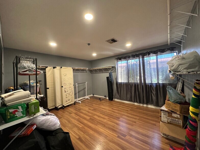More Photos Of 12064 Jacaranda Ave, Hesperia Office For Lease