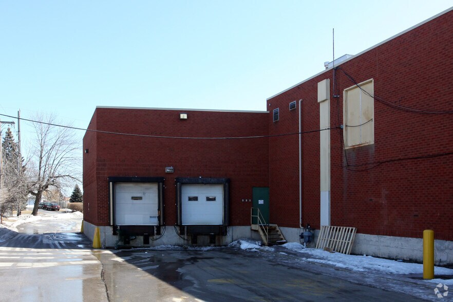 More Photos Of 5353-5381 Lakeshore Rd, Burlington General Retail For Lease