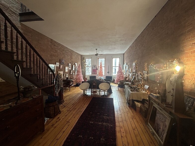 More Photos Of 193 Main St, Ossining General Retail For Sale