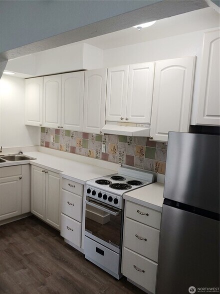 More Photos Of 1700 California Ave S, Long Beach Apartments For Sale