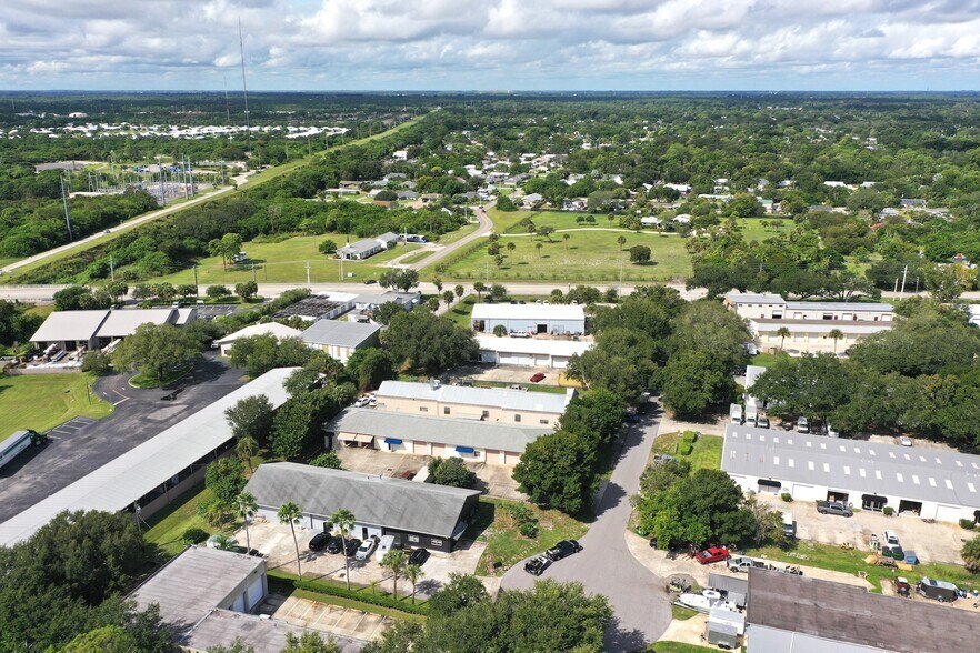 More Photos Of 637 2nd Ln, Vero Beach Flex For Sale