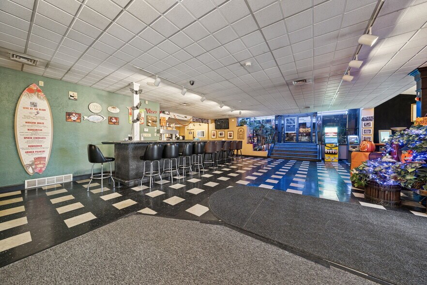 More Photos Of 951 Old Frankstown Rd, Pittsburgh Restaurant For Sale