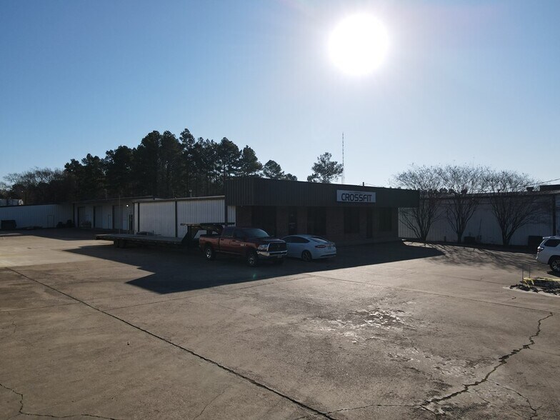 More Photos Of 1610 N John Redditt Dr, Lufkin Light Manufacturing For Sale