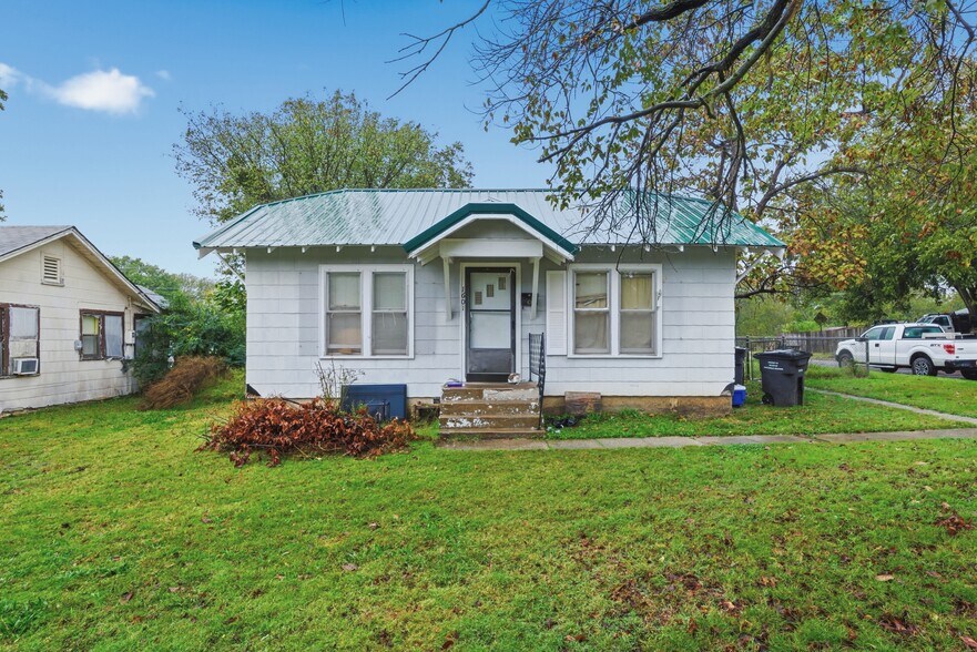 More Photos Of , Bartlesville Unknown For Sale