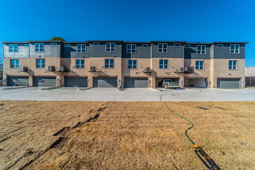 More Photos Of 1601 Mignon Dr, Arlington Apartments For Sale