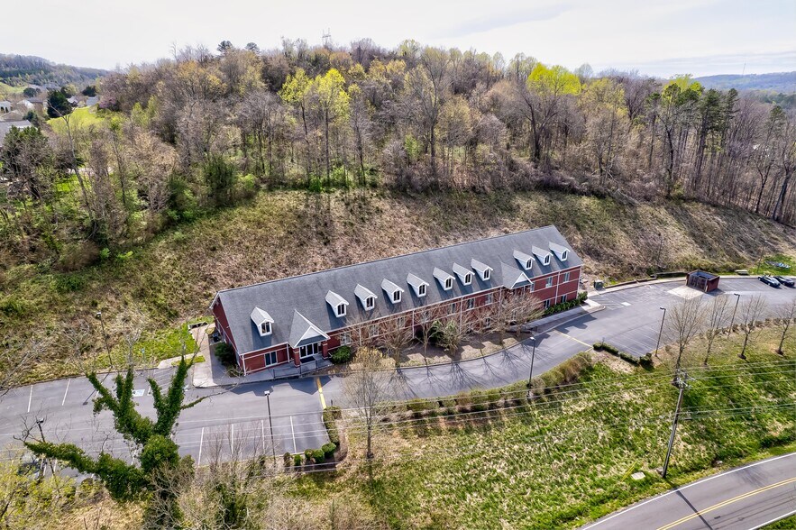 More Photos Of 2265 Old Highway 95, Lenoir City Office For Sale