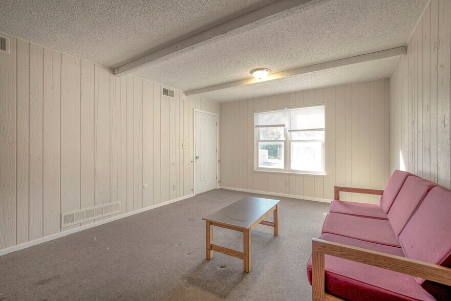 More Photos Of 9201 E 54th St, Raytown Apartments For Sale