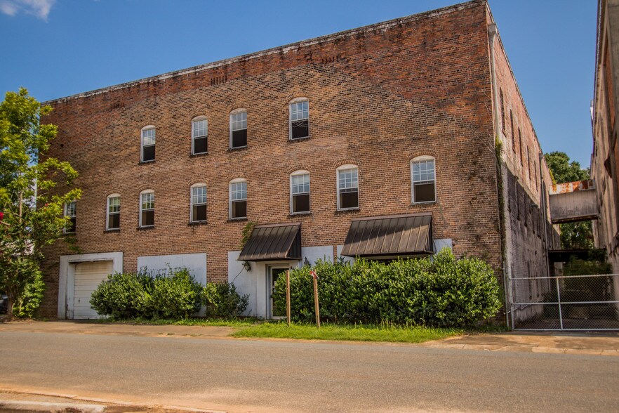More Photos Of 115 W Clark St, Quincy Warehouse For Sale