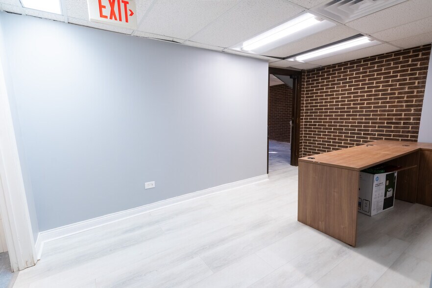 More Photos Of 6600 W College Dr, Palos Heights Medical For Sale
