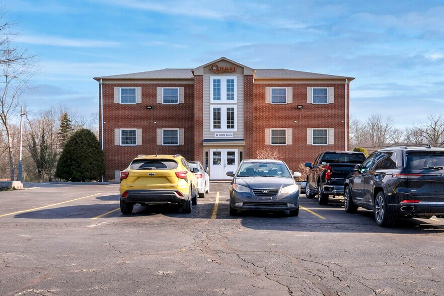 More Photos Of 10570-10574 Ravenna Rd, Twinsburg Office For Lease