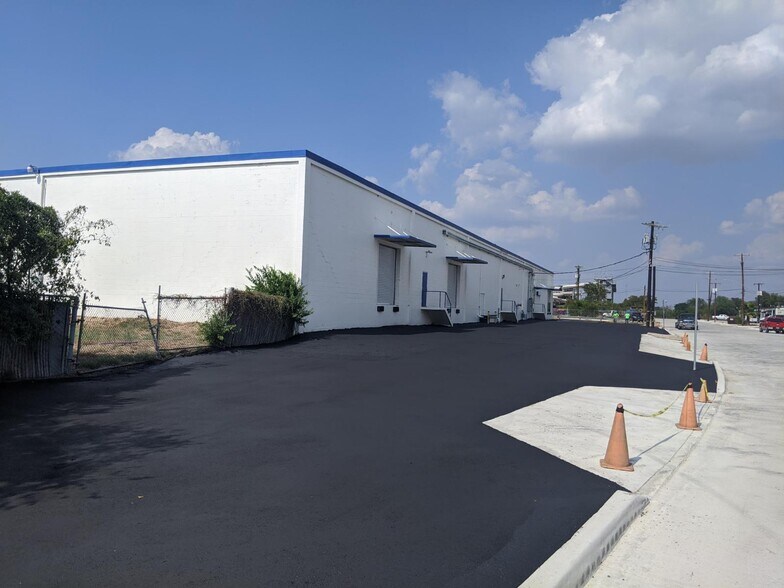 More Photos Of 0 I-35, San Antonio Warehouse For Lease