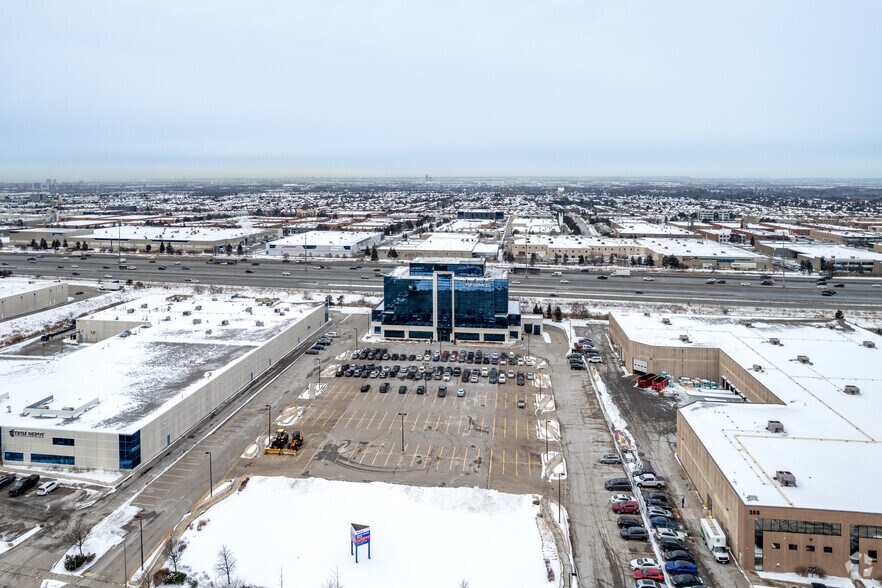 More Photos Of 400 Applewood Cres, Vaughan Office For Sale