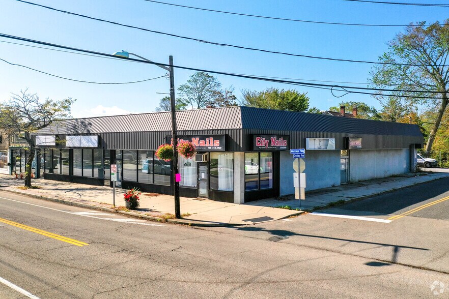 More Photos Of 195-199 W Main St, Sayville Unknown For Lease